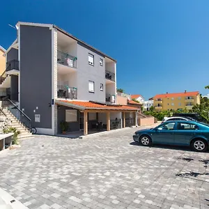  Apartment With A Parking Space Baska, Krk - 18808 Kroatien