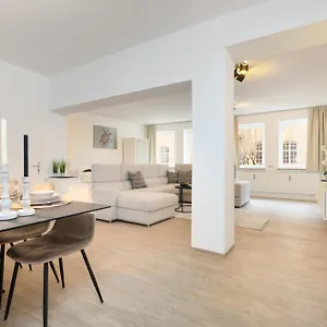 Apartment Primero City-loftdomizil Innenstadt 84qm Mit Grosser Gemeinschaftsterrasse, Augsburg